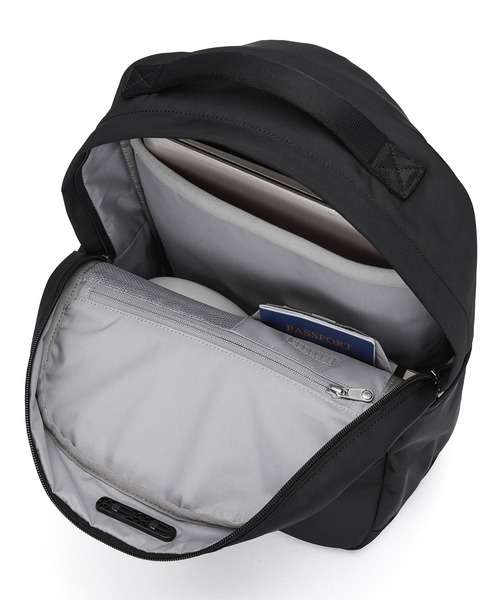 pacsafe(パックセーフ)の「pacsafe/パックセーフ V 20L City backpack/シティバックパック(バックパック/リュック・メンズ・ブラック・FREE)」の4枚目の写真