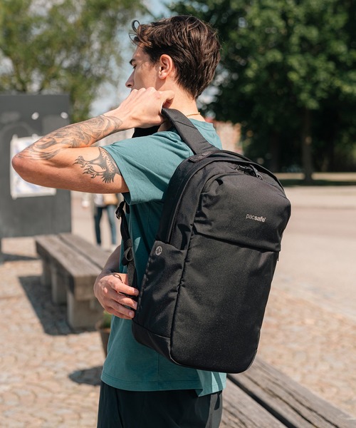 pacsafe(パックセーフ)の「pacsafe/パックセーフ V 20L City backpack/シティバックパック(バックパック/リュック・メンズ・ブラック・FREE)」の11枚目の写真