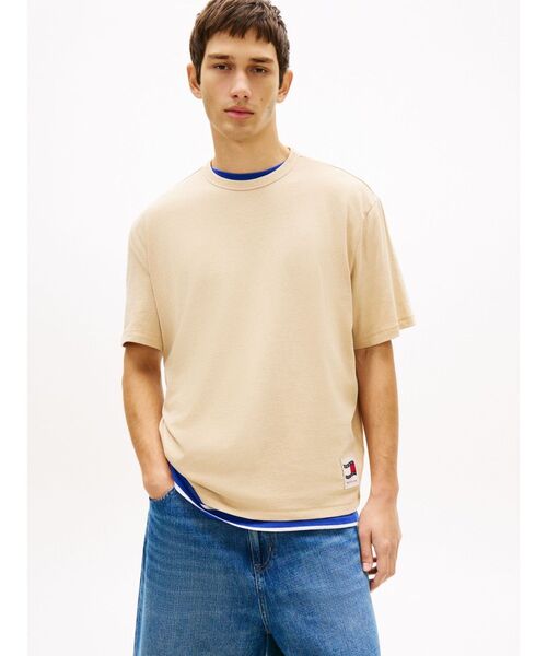 tommy jeans(トミー ジーンズ)の「ウェービングフラッグショートスリーブTシャツ(Tシャツ/カットソー・メンズ・マルチ/ベージュ・LARGE/SMALL/X-LARGE/MEDIUM/X-SMALL)」の2枚目の写真