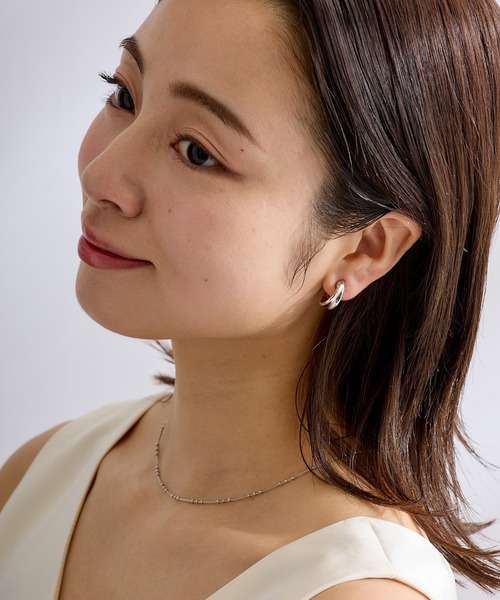 CALIN STANDARD(カリンスタンダード)の「◆金属アレルギー対応◆◆made in japan◆【痛くない】【落ちにくい】【ストレスフリーな着け心地】ソリッドライン グランループフィットイヤリング(イヤリング・レディース・シルバー/ゴールド・FREE)」の12枚目の写真