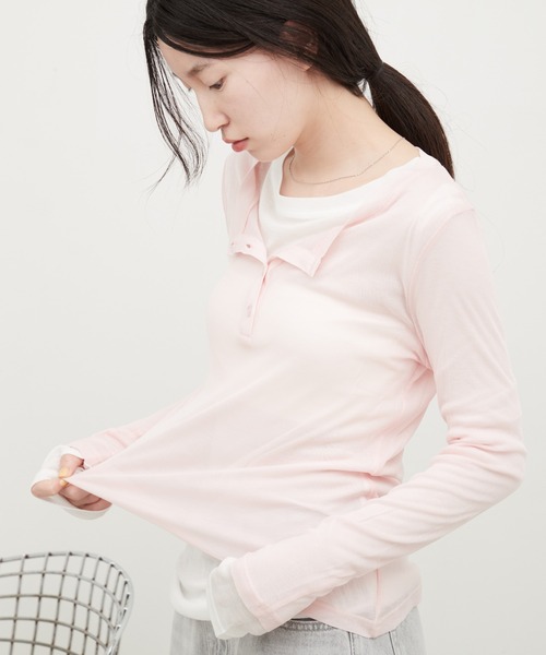 OFROOM(オフルーム)の「Sheer Layered Henley Top|シアーヘンリーネックトップス(Tシャツ/カットソー・レディース・グレー/ホワイト/ピンク/ブルー/ブラック/ネイビー・FREE)」の17枚目の写真