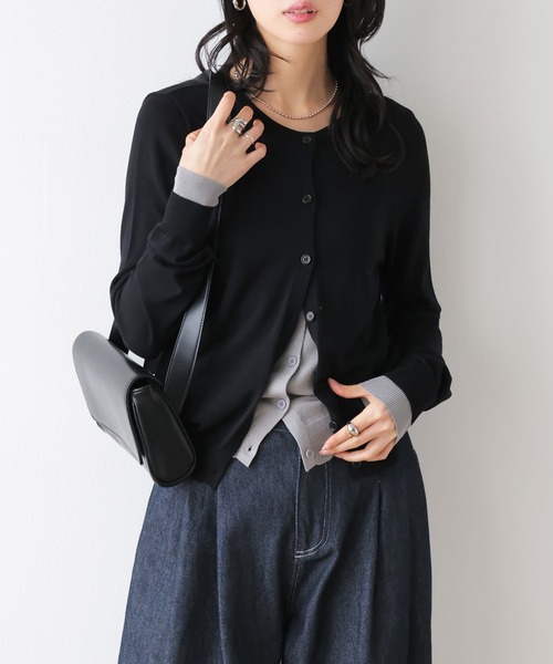 AMELY(エミリー)の「配色レイヤード風カーディガン(カーディガン/ボレロ・レディース・ブラック/ピンク/ネイビー/グレー・フリー)」の2枚目の写真