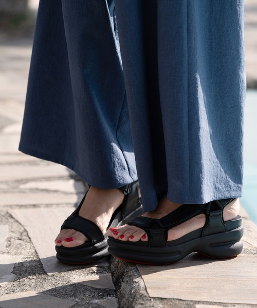 ROPE'(ロペ)の「【NO NAME×前田典子さん(マエノリ)×ROPE’】コンクリートサンダル(サンダル・レディース・ブラック/ベージュ・35/36/37/38)」の4枚目の写真