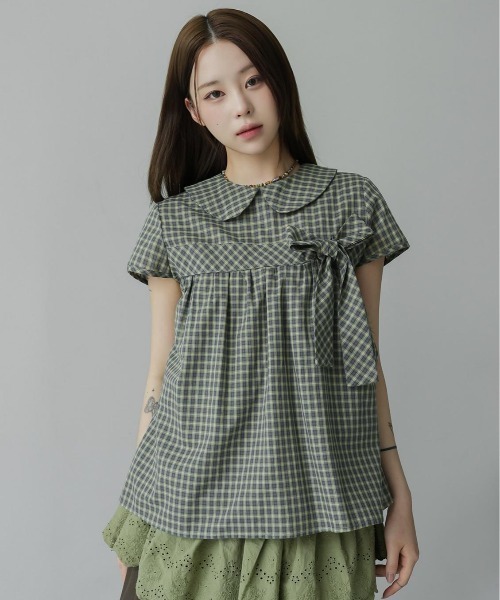 GEMEDA(ジェメダ)の「チェック柄リボンデザインフレアトップス(Tシャツ/カットソー・レディース・モカ/ダークグリーン/ブルー/ホワイト・M)」の17枚目の写真