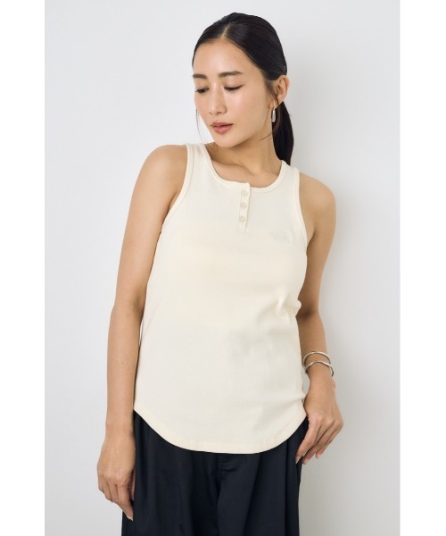 AZUL by moussy(アズールバイマウジー)の「【Dickies×AZUL】ヘンリネークタンクトップ(タンクトップ・レディース・ブラック/オフホワイト/イエロー系その他・FREE)」の4枚目の写真