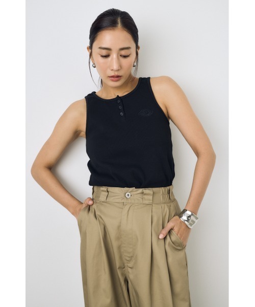 AZUL by moussy(アズールバイマウジー)の「【Dickies×AZUL】ヘンリネークタンクトップ(タンクトップ・レディース・ブラック/オフホワイト/イエロー系その他・FREE)」の16枚目の写真