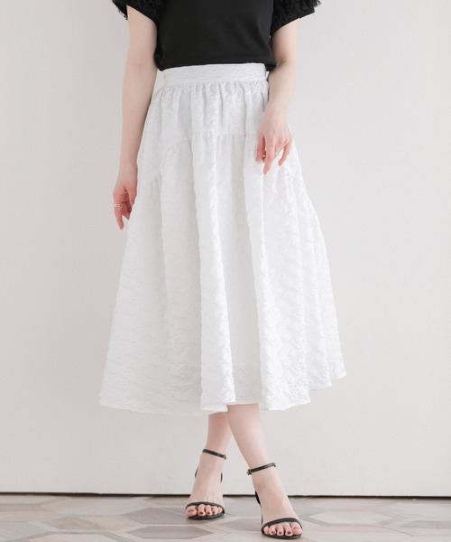 Fit more(フィットモア)の「フラワージャガードフレアスカート(スカート・レディース・ホワイト/ピンク/ブルー・SHORT/LONG)」の7枚目の写真