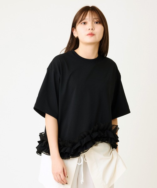 AVIE(アビィ)の「フリルデザインTEE(Tシャツ/カットソー・レディース・キャメル/ブラック・38)」の2枚目の写真