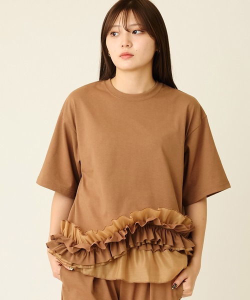 AVIE(アビィ)の「フリルデザインTEE(Tシャツ/カットソー・レディース・キャメル/ブラック・38)」の22枚目の写真