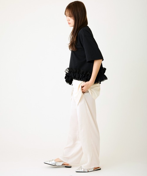 AVIE(アビィ)の「フリルデザインTEE(Tシャツ/カットソー・レディース・キャメル/ブラック・38)」の11枚目の写真