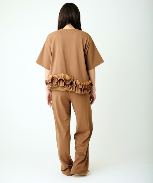 AVIE(アビィ)の「フリルデザインTEE(Tシャツ/カットソー・レディース・キャメル/ブラック・38)」の17枚目の写真