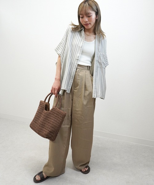 gossara（ゴサラ）の「【体型カバーも◎】ストライプオーバーサイズシャツ（シャツ/ブラウス・レディース・イエロー/オフホワイト/グレイッシュベージュ・FREE）」の15枚目の写真