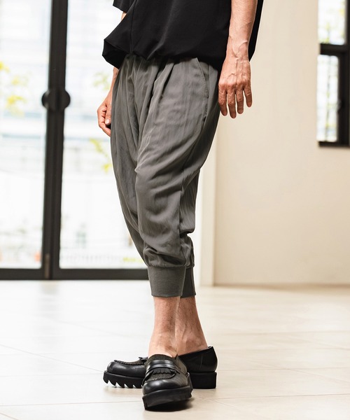 CAMBIO(カンビオ)の「mp14973- Sarouel Cropped Jogger Pants ジョガーパンツ(S68826cmb)(その他パンツ・メンズ・ネイビー/キナリ/スモーク/ブラック・L/M/S)」の7枚目の写真