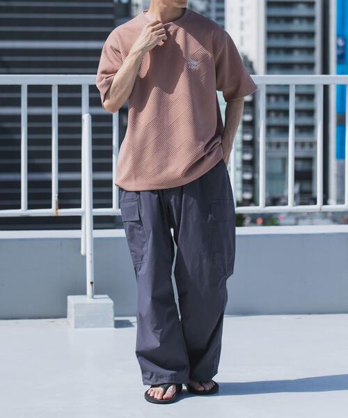 ITEMS URBANRESEARCH(アイテムズ アーバンリサーチ)の「刺繍ジャカードクールタッチ半袖トップス(Tシャツ/カットソー・メンズ・ピンクベージュ/ブラック/ブルー系その他/ホワイト・MEDIUM/LARGE)」の13枚目の写真