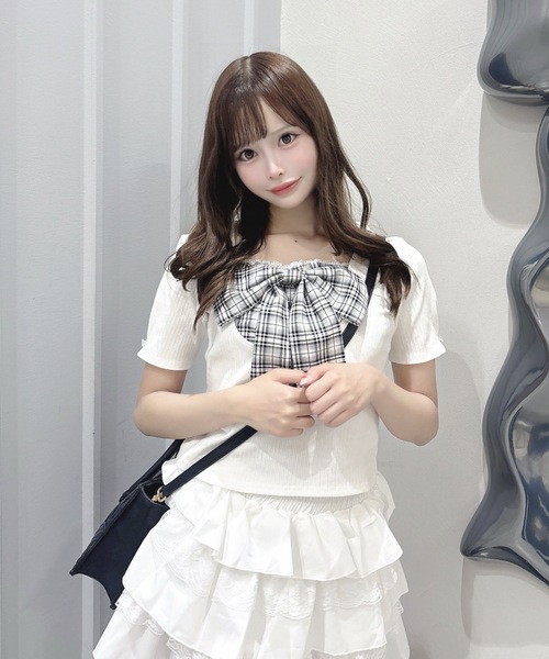 one way(ワンウェイ)の「フロントリボン半袖トップス(Tシャツ/カットソー・レディース・ピンク系その他/ブラック系その他/ホワイト系その他/ブルー系その他/ホワイト系その他2・FREE)」の3枚目の写真