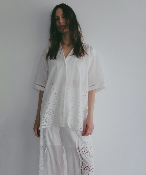MANOF(マノフ)の「CUT WORK LACE SHIRT(シャツ/ブラウス・レディース・ホワイト/ブラック・F)」の14枚目の写真