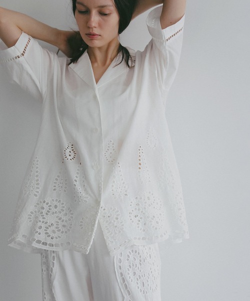 MANOF(マノフ)の「CUT WORK LACE SHIRT(シャツ/ブラウス・レディース・ホワイト/ブラック・F)」の16枚目の写真