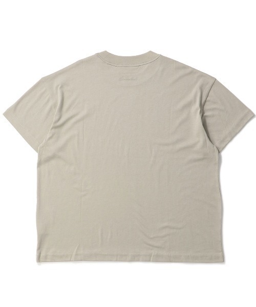 FOG ESSENTIALS(エフオージーエッセンシャルズ)の「ESSENTIALS SIGNATURE ESSENTIAL TEE エッセンシャルズ シグネイチャーエッセンシャルティー(Tシャツ/カットソー・メンズ・ストーン・MEDIUM/SMALL/LARGE)」の2枚目の写真