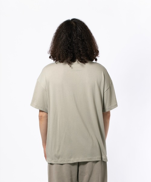 FOG ESSENTIALS(エフオージーエッセンシャルズ)の「ESSENTIALS SIGNATURE ESSENTIAL TEE エッセンシャルズ シグネイチャーエッセンシャルティー(Tシャツ/カットソー・メンズ・ストーン・MEDIUM/SMALL/LARGE)」の8枚目の写真