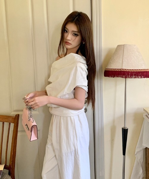 Aelina（エリナ）の「ボートネックトップス＆スラックスセットアップ（セットアップ・レディース・ベージュ/ホワイト・M/S/L）」の9枚目の写真