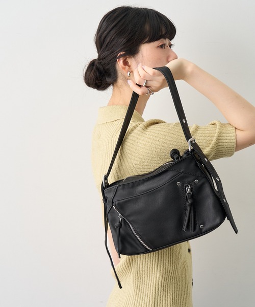 NOGLE(ノグル)の「【NOGLE select/ノグルセレクト】マルチポケットショルダーバッグ(ショルダーバッグ・レディース・ライトグレー/ブラック・FREE)」の4枚目の写真