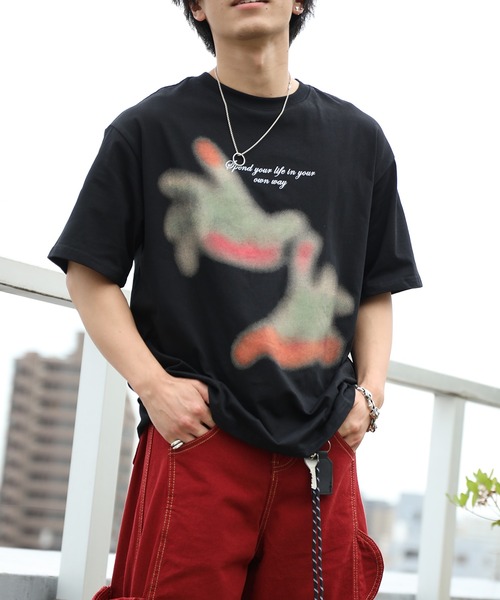 HOOK(フック)の「HOOK ブラーアート × スローガン グラフィックT (SS)(Tシャツ/カットソー・メンズ・ブラック/ホワイト・L/M)」の1枚目の写真
