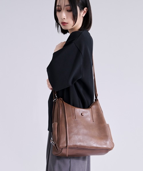 Ellno Loset(エルノロゼット)の「3way shoulder bag/3wayショルダーバッグ(ショルダーバッグ・メンズ・ブラック/キャメル・FREE)」の16枚目の写真