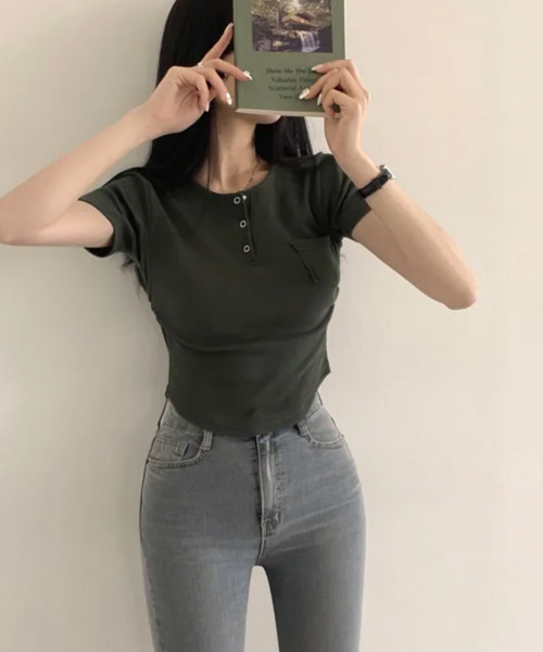 VIVID LADY(ビビッドレディー)の「スナップボタン 半袖Tシャツ(Tシャツ/カットソー・レディース・グレー/ネイビー/カーキ/ブラック/ピンク/ホワイト・FREE)」の13枚目の写真