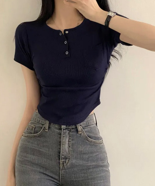 VIVID LADY(ビビッドレディー)の「スナップボタン 半袖Tシャツ(Tシャツ/カットソー・レディース・グレー/ネイビー/カーキ/ブラック/ピンク/ホワイト・FREE)」の17枚目の写真
