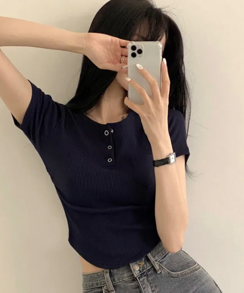 VIVID LADY(ビビッドレディー)の「スナップボタン 半袖Tシャツ(Tシャツ/カットソー・レディース・グレー/ネイビー/カーキ/ブラック/ピンク/ホワイト・FREE)」の20枚目の写真