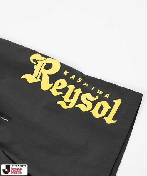 FREAK'S STORE（フリークスストア）の「J.LEAGUE×FREAK'S STORE 別注 SUPPORTERS NYLON SHORTS 【柏レイソル】（その他パンツ・メンズ・ブラック/チャコールグレー・LARGE/MEDIUM/SMALL）」の13枚目の写真