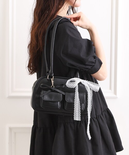ESPERANZA(エスペランサ)の「リボンチャームアウトポケットバッグ(トートバッグ・レディース・ブルー/ブラック/ブラウン系/アイボリー・FREE)」の3枚目の写真