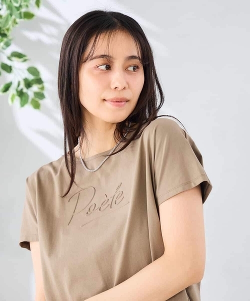 a.v.v(アーヴェヴェ)の「【接触冷感/UVカット】バックタックエンボスロゴTシャツ(Tシャツ/カットソー・レディース・ブラック/モカ/ホワイト・36/38/40)」の12枚目の写真
