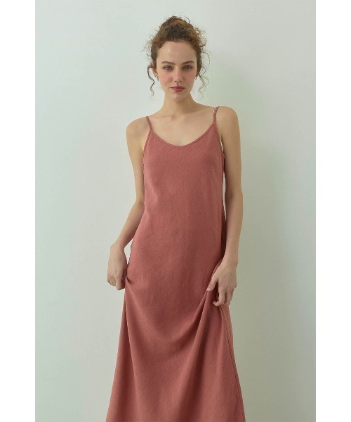 ALEXIA STAM(アリシアスタン)の「Linen Maxi Dress /リネンロングワンピ(Tシャツ/カットソー・レディース・ベージュ/ブルー/チャコールグレー/ピンク・S/M)」の4枚目の写真