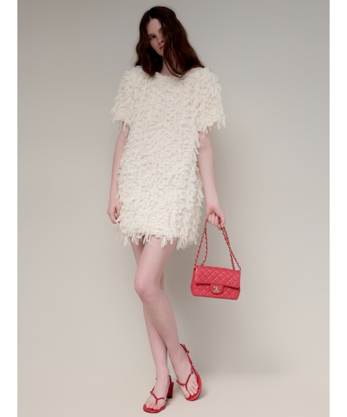AMOMMA(アモマ)の「FRILL TEXTURE MINI DRESS(ワンピース・レディース・ブラック/アイボリー・FREE)」の5枚目の写真