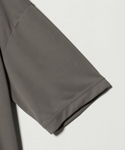 UNITED ARROWS GOLF(ユナイテッドアローズゴルフ)の「メンズ スムース モックネック シャツ UV 接触冷感 吸水速乾(Tシャツ/カットソー・メンズ・ネイビー/ベージュ/ホワイト・L/M/XL)」の10枚目の写真