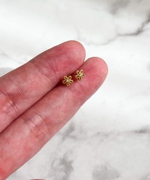 YU-KA:フラワーミニスタッドピアス Flower Mini Stud Earrings