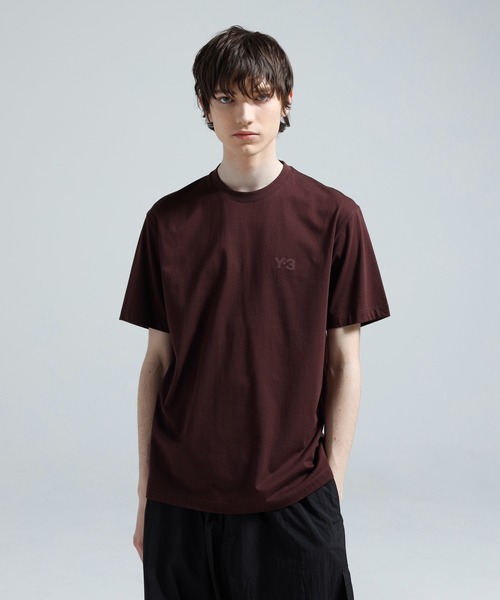Y-3(ワイスリー)の「Y-3 REGULAR SHORT SLEEVE TEE(Tシャツ/カットソー・メンズ・バーガンディー・SMALL/X-SMALL/LARGE/MEDIUM/X-LARGE/XX-SMALL/XX-LARGE)」の6枚目の写真