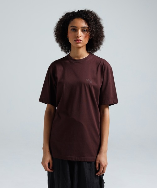 Y-3(ワイスリー)の「Y-3 REGULAR SHORT SLEEVE TEE(Tシャツ/カットソー・メンズ・バーガンディー・SMALL/X-SMALL/LARGE/MEDIUM/X-LARGE/XX-SMALL/XX-LARGE)」の5枚目の写真