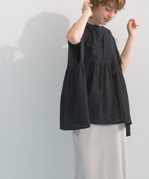 OMNES(オムネス)の「裾切り替え半袖Tシャツ(Tシャツ/カットソー・レディース・オートミール/ブラック系その他/チャコールグレー/ホワイト系その他/ブラック・FREE)」の20枚目の写真
