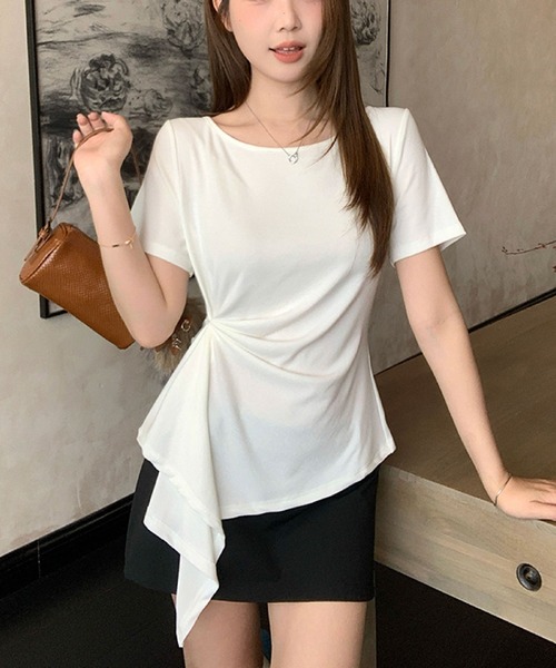2ly2(トゥーリートゥー)の「アシンメトリー カットソー 半袖 Tシャツ ドレープデザイン フレアトップス ストレッチ(Tシャツ/カットソー・レディース・グレー/ベージュ/ブラック/ホワイト・FREE)」の2枚目の写真