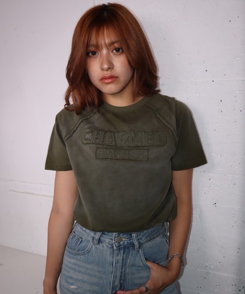 ROGER AND RAW(ロジャーアンドロウ)の「ヴィンテージ風パッチロゴ ドロストTシャツ(Tシャツ/カットソー・レディース・ブラウン/カーキ/ブラック・FREE)」の14枚目の写真