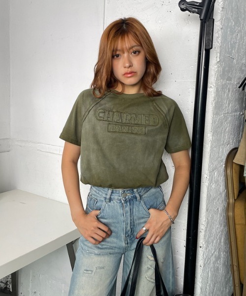 ROGER AND RAW(ロジャーアンドロウ)の「ヴィンテージ風パッチロゴ ドロストTシャツ(Tシャツ/カットソー・レディース・ブラウン/カーキ/ブラック・FREE)」の11枚目の写真