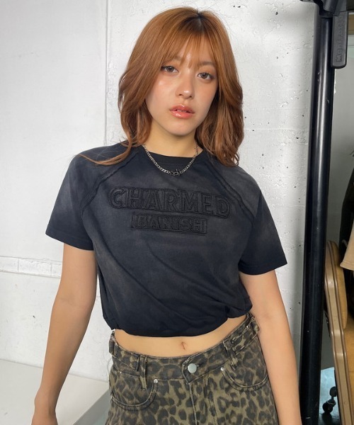 ROGER AND RAW(ロジャーアンドロウ)の「ヴィンテージ風パッチロゴ ドロストTシャツ(Tシャツ/カットソー・レディース・ブラウン/カーキ/ブラック・FREE)」の17枚目の写真