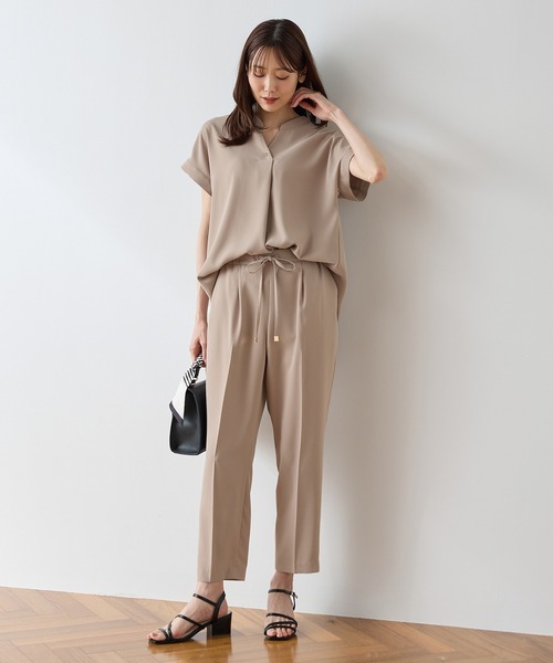Honeys(ハニーズ)の「スキッパーブラウス(シャツ/ブラウス・レディース・グレイッシュベージュ/ブラック/ダークブラウン系1・LL/S/L/3L/M)」の21枚目の写真
