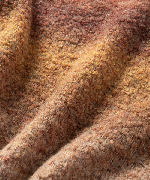 NONBLANK(ノンブランク)の「グラデーションラウンドニット_CRIMSON BROWN(ニット/セーター・メンズ・ブラウン・SMALL/MEDIUM/LARGE/X-LARGE)」の5枚目の写真