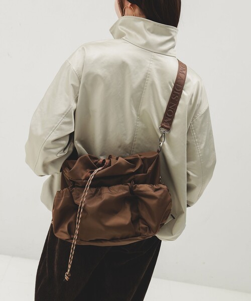 Demi-Luxe BEAMS(デミルクス ビームス)の「NOMADIS / SQUASH ナイロン バッグ(トートバッグ・レディース・ブラック/ダークブラウン・ONE SIZE)」の2枚目の写真