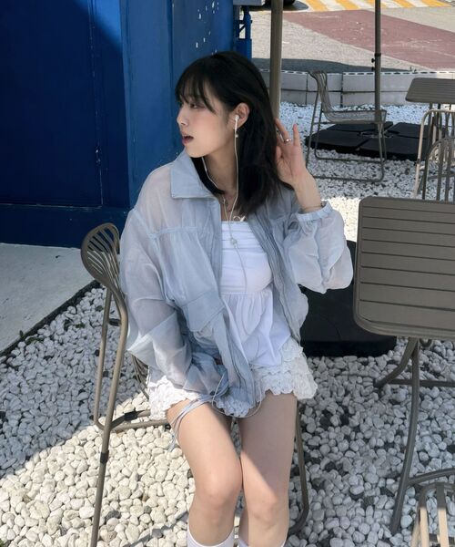 MELLOTORY(メロートリー)の「シャーリングシースルーウィンドジャケット (2カラー)(ナイロンジャケット・レディース・ライトブルー/ライトグリーン・FREE)」の9枚目の写真