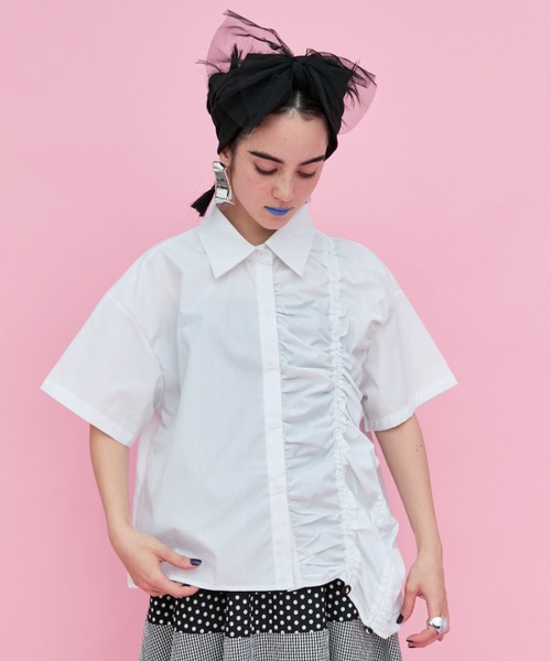 manana suerte(マニャーナスエルテ)の「アシンメトリーシャーリングシャツ(シャツ/ブラウス・レディース・ブラック/ホワイト・FREE)」の4枚目の写真