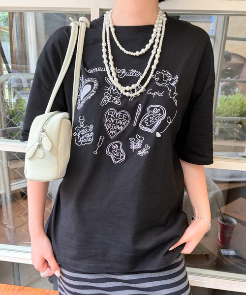 LAC-VERT(ラック・ヴェール)の「落書き刺繍Tシャツ(Tシャツ/カットソー・レディース・ブラック/ピンク/ホワイト・FREE)」の5枚目の写真